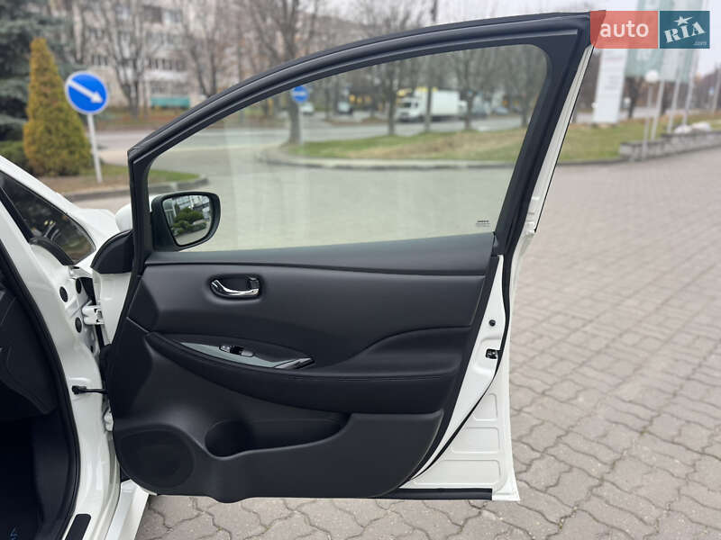 Хэтчбек Nissan Leaf 2018 в Луцке