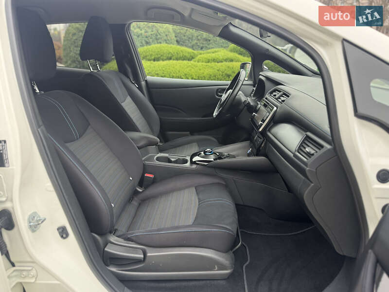 Хэтчбек Nissan Leaf 2018 в Луцке