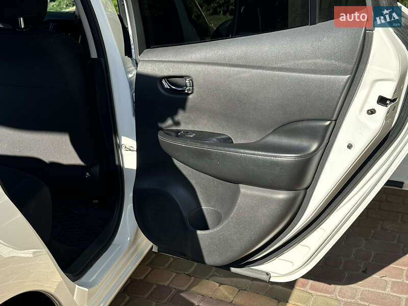 Хэтчбек Nissan Leaf 2014 в Виннице фото 17 Хэтчбек Nissan Leaf 2014 в Виннице