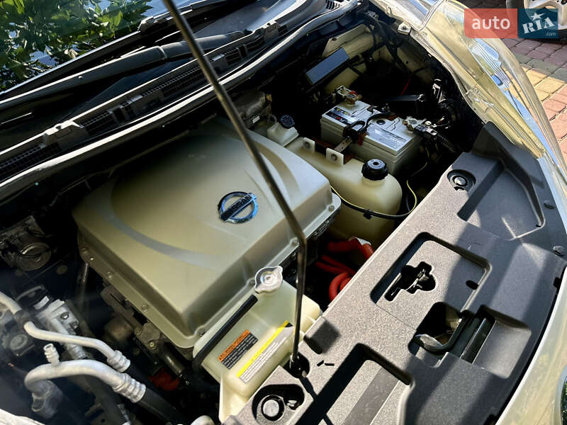 Хэтчбек Nissan Leaf 2014 в Виннице фото 31 Хэтчбек Nissan Leaf 2014 в Виннице