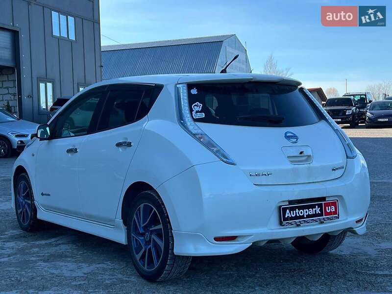 Хэтчбек Nissan Leaf 2014 в Львове