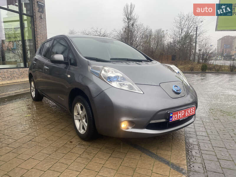 Хетчбек Nissan Leaf 2014 в Івано-Франківську