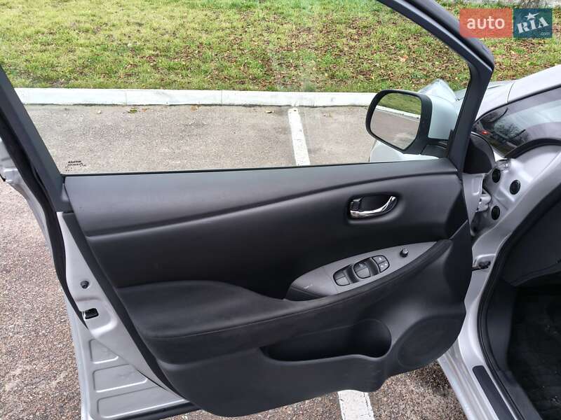 Хэтчбек Nissan Leaf 2014 в Житомире фото 15 Хэтчбек Nissan Leaf 2014 в Житомире