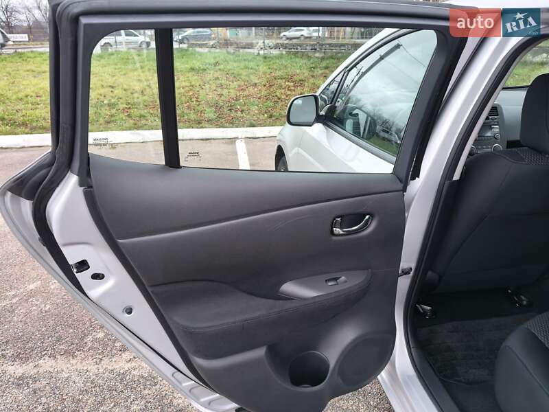 Хэтчбек Nissan Leaf 2014 в Житомире фото 21 Хэтчбек Nissan Leaf 2014 в Житомире
