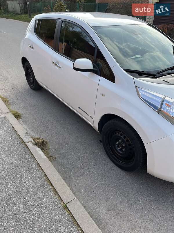 Хэтчбек Nissan Leaf 2015 в Виннице фото 3 Хэтчбек Nissan Leaf 2015 в Виннице