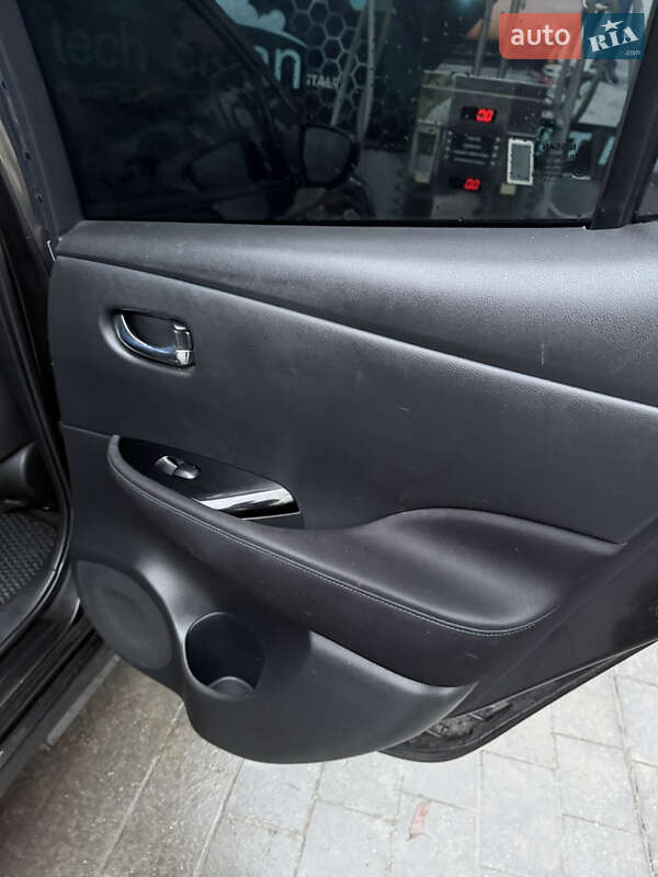 Хэтчбек Nissan Leaf 2018 в Ивано-Франковске