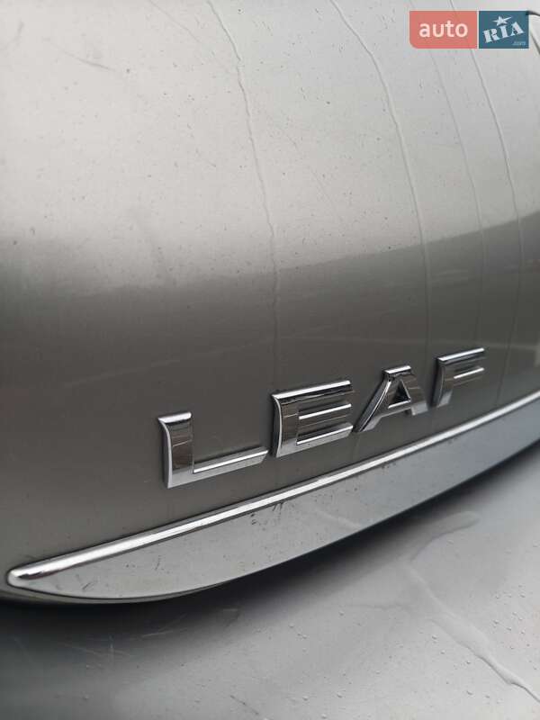 Хэтчбек Nissan Leaf 2013 в Луцке