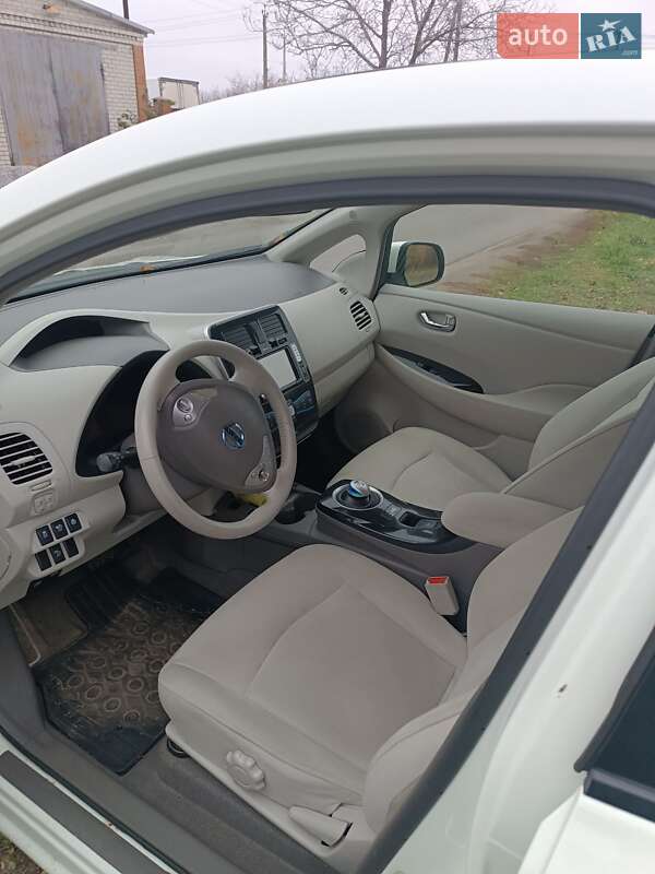 Хетчбек Nissan Leaf 2012 в Кривому Розі