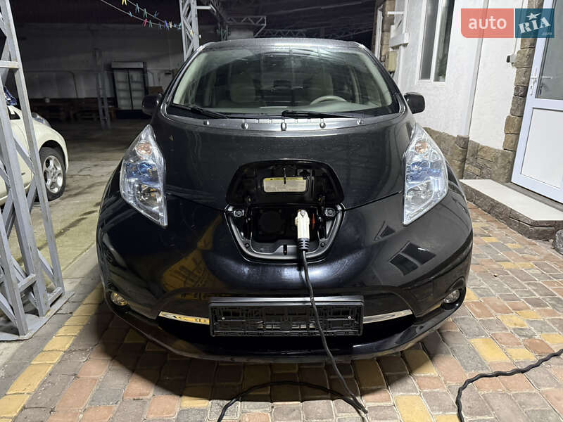Хэтчбек Nissan Leaf 2012 в Умани фото 3 Хэтчбек Nissan Leaf 2012 в Умани