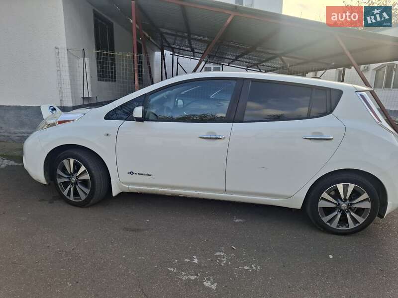 Хэтчбек Nissan Leaf 2015 в Одессе фото 3 Хэтчбек Nissan Leaf 2015 в Одессе