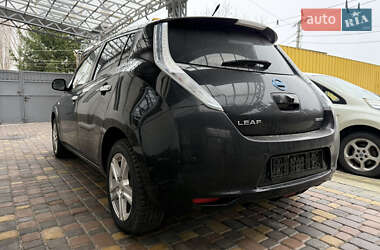 Хетчбек Nissan Leaf 2012 в Умані