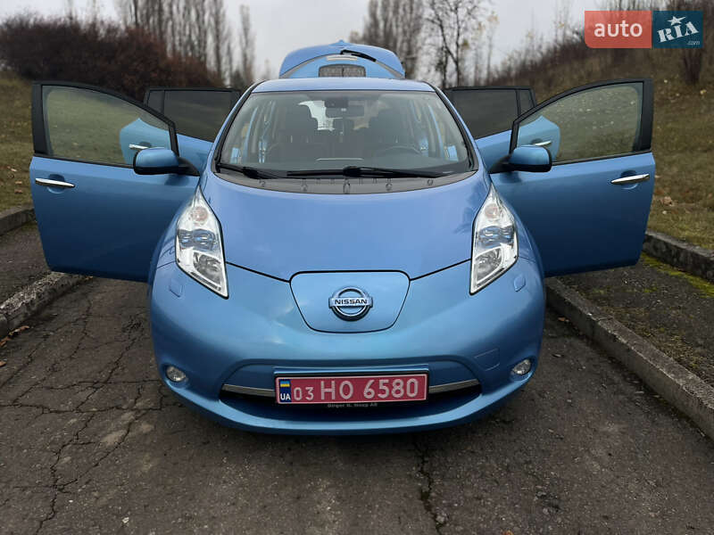Хэтчбек Nissan Leaf 2014 в Ровно