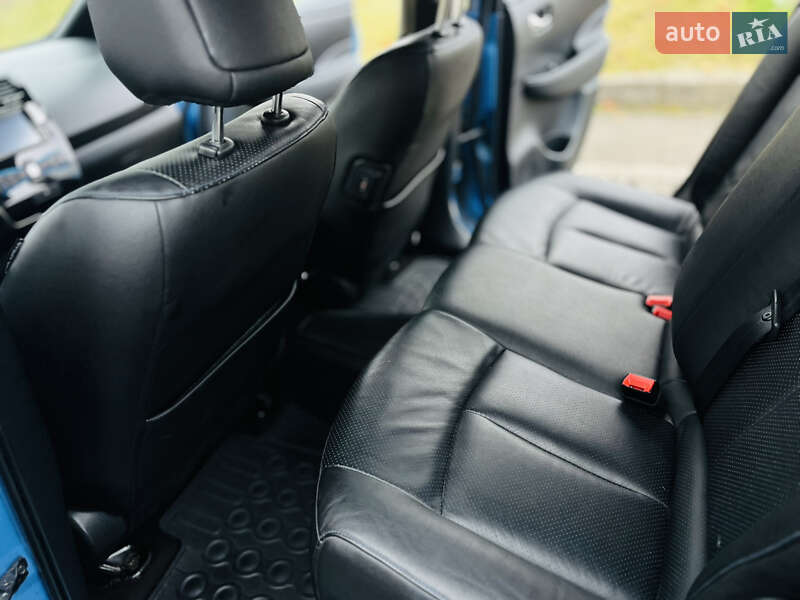 Хэтчбек Nissan Leaf 2014 в Ровно