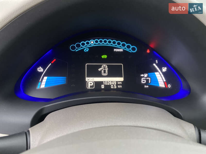 Хэтчбек Nissan Leaf 2011 в Луцке