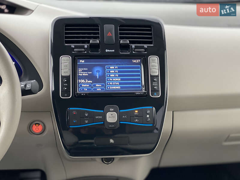 Хэтчбек Nissan Leaf 2011 в Луцке