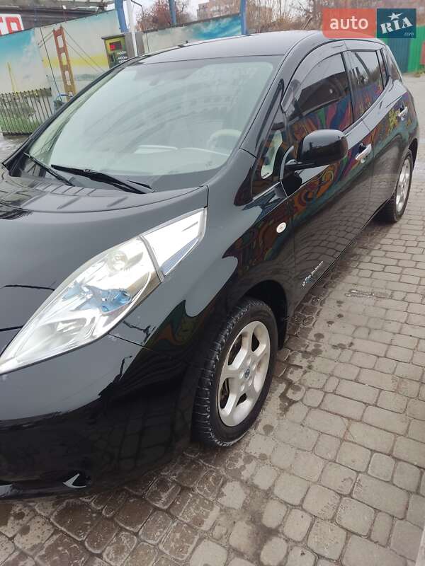 Хэтчбек Nissan Leaf 2011 в Харькове