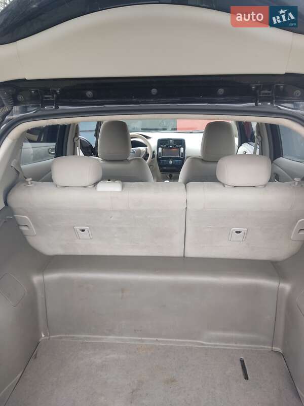 Хэтчбек Nissan Leaf 2011 в Харькове