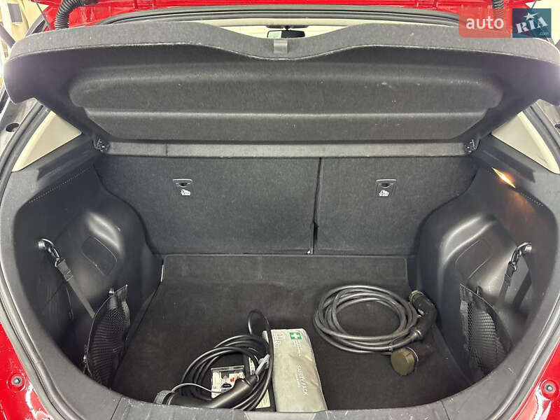 Хетчбек Nissan Leaf 2020 в Хмельницькому