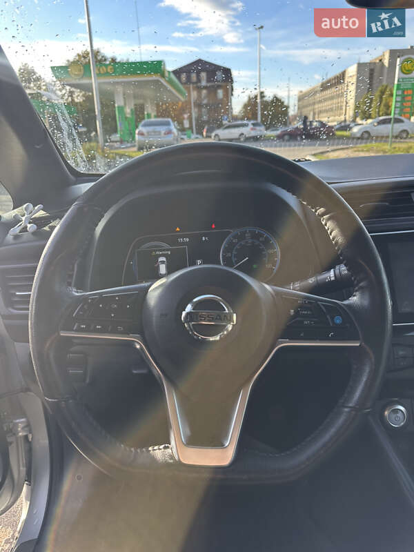 Хетчбек Nissan Leaf 2020 в Києві
