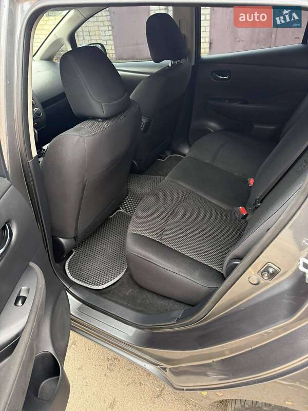Хэтчбек Nissan Leaf 2015 в Одессе