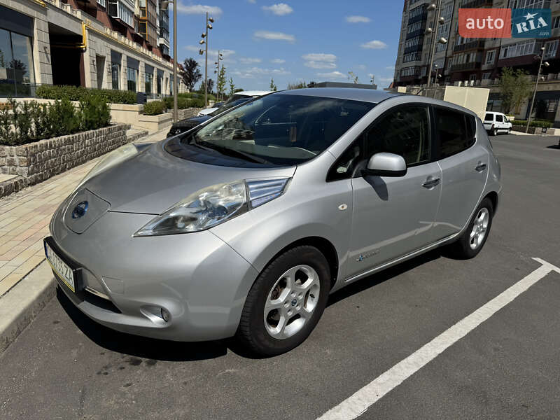 Хетчбек Nissan Leaf 2011 в Умані фото 2 Хетчбек Nissan Leaf 2011 в Умані
