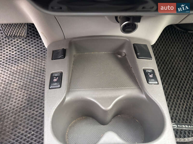 Хэтчбек Nissan Leaf 2012 в Полтаве фото 22 Хэтчбек Nissan Leaf 2012 в Полтаве