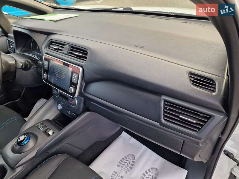 Хэтчбек Nissan Leaf 2022 в Виннице