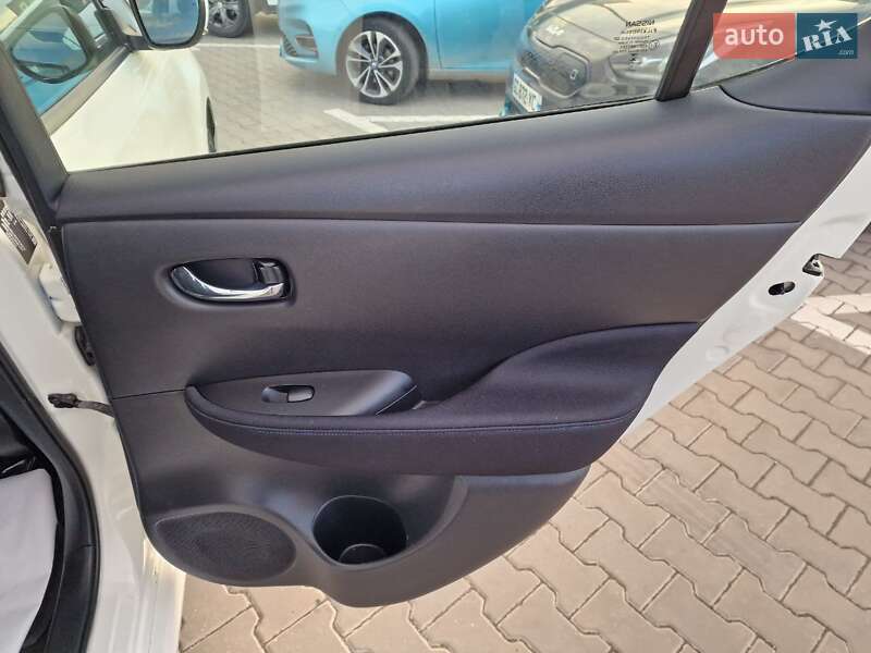 Хэтчбек Nissan Leaf 2022 в Виннице