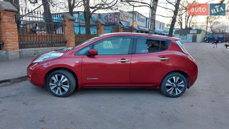 Хэтчбек Nissan Leaf 2016 в Фастове