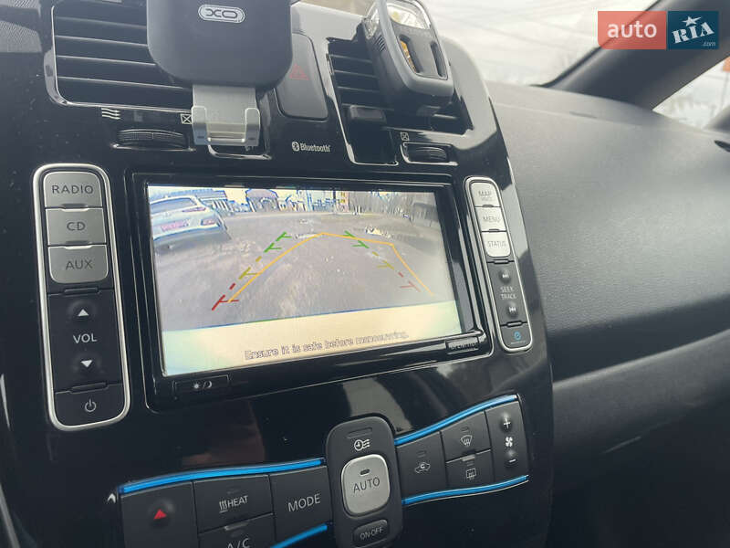 Хэтчбек Nissan Leaf 2016 в Бахмаче