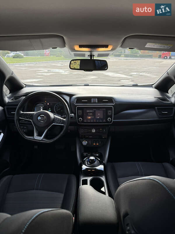 Хэтчбек Nissan Leaf 2019 в Каменском