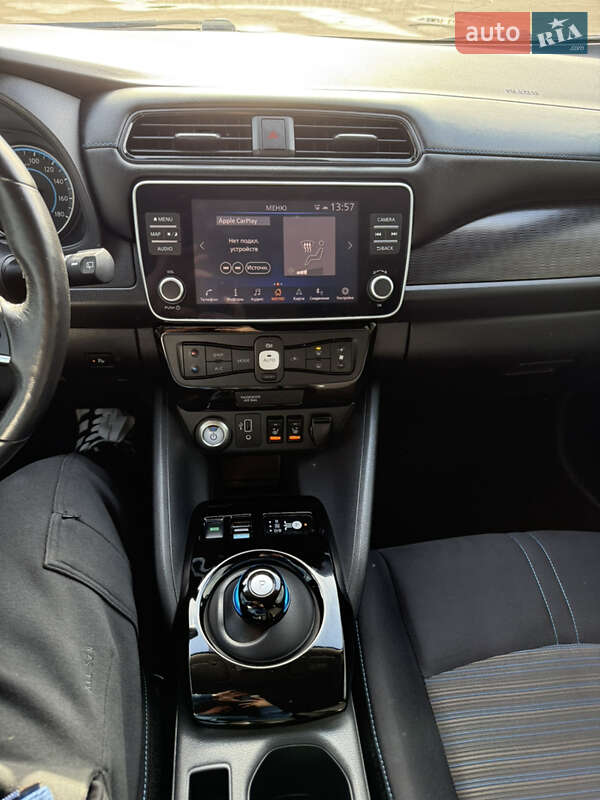 Хэтчбек Nissan Leaf 2019 в Каменском