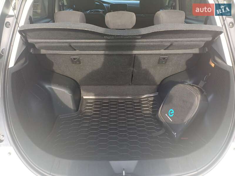 Хэтчбек Nissan Leaf 2016 в Черновцах фото 5 Хэтчбек Nissan Leaf 2016 в Черновцах