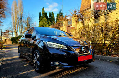 Хэтчбек Nissan Leaf 2018 в Киеве