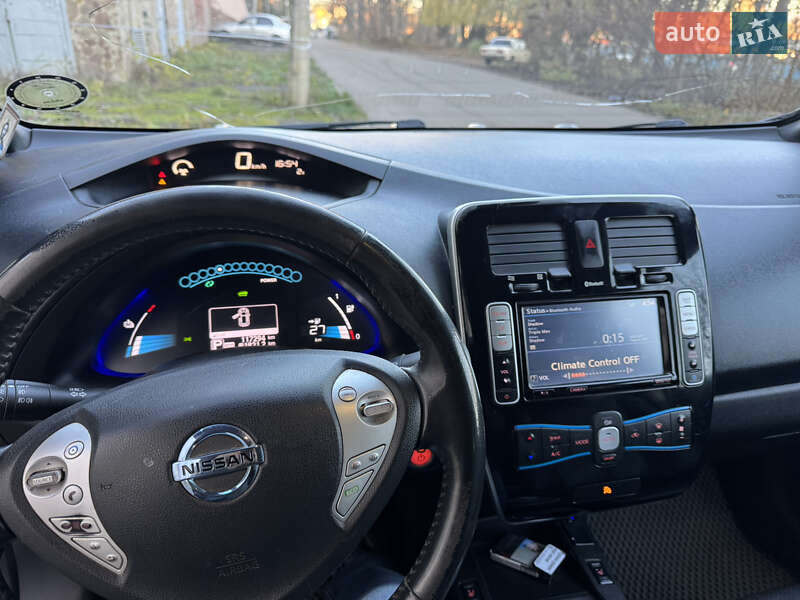 Хэтчбек Nissan Leaf 2014 в Ровно