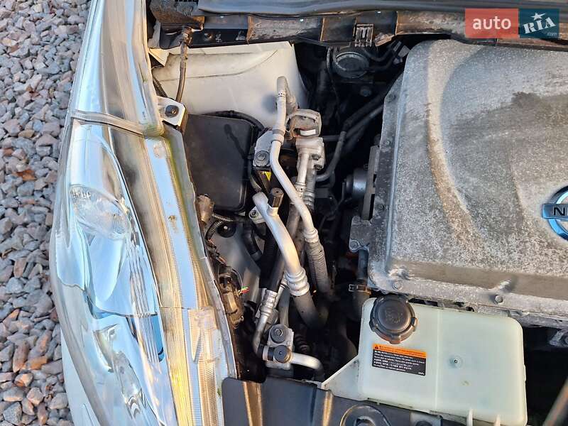 Хэтчбек Nissan Leaf 2014 в Городке фото 32 Хэтчбек Nissan Leaf 2014 в Городке