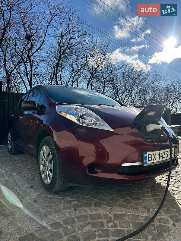 Хетчбек Nissan Leaf 2017 в Хмельницькому фото Хетчбек Nissan Leaf 2017 в Хмельницькому