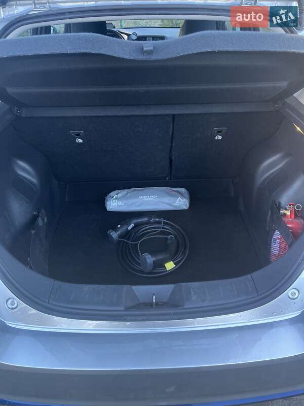 Хэтчбек Nissan Leaf 2020 в Ивано-Франковске