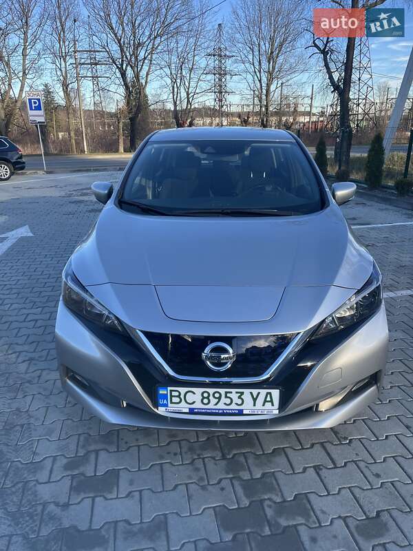 Хэтчбек Nissan Leaf 2020 в Ивано-Франковске