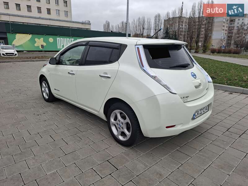 Хэтчбек Nissan Leaf 2012 в Черкассах