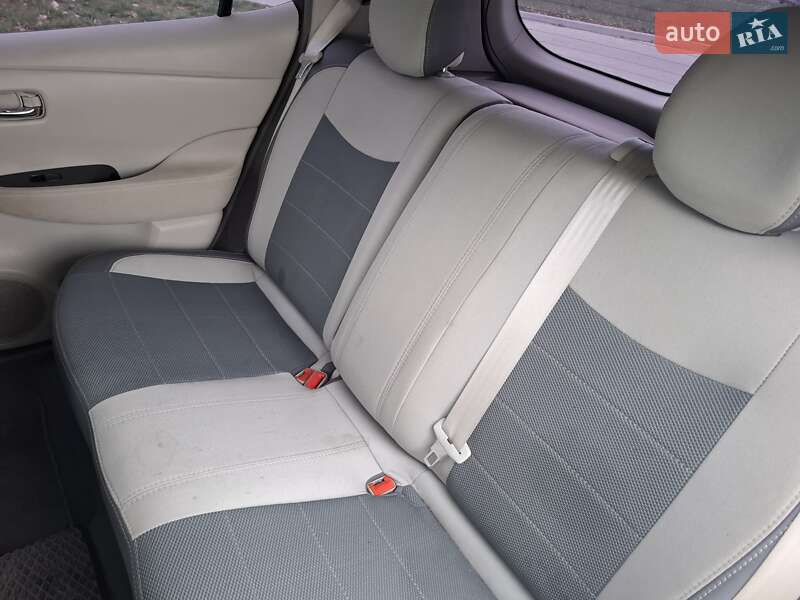 Хэтчбек Nissan Leaf 2012 в Черкассах