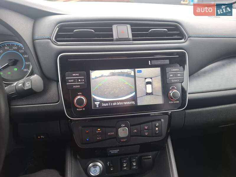 Хэтчбек Nissan Leaf 2018 в Хорошеве