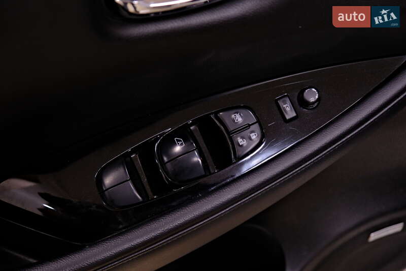 Хэтчбек Nissan Leaf 2017 в Одессе