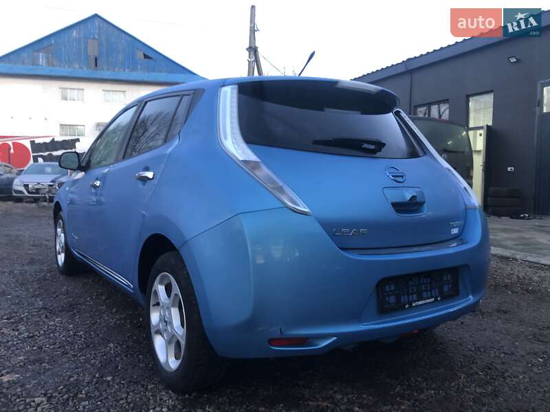 Хетчбек Nissan Leaf 2013 в Івано-Франківську