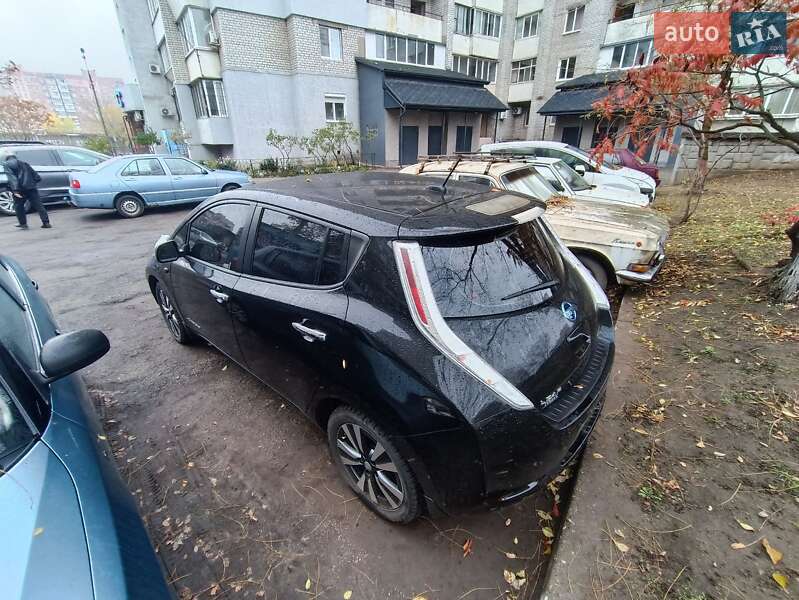 Хэтчбек Nissan Leaf 2015 в Запорожье фото 3 Хэтчбек Nissan Leaf 2015 в Запорожье