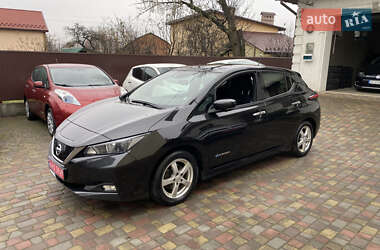 Хетчбек Nissan Leaf 2018 в Чернівцях