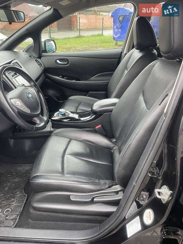 Хэтчбек Nissan Leaf 2013 в Киеве