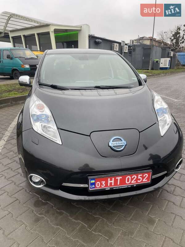 Хэтчбек Nissan Leaf 2013 в Киеве