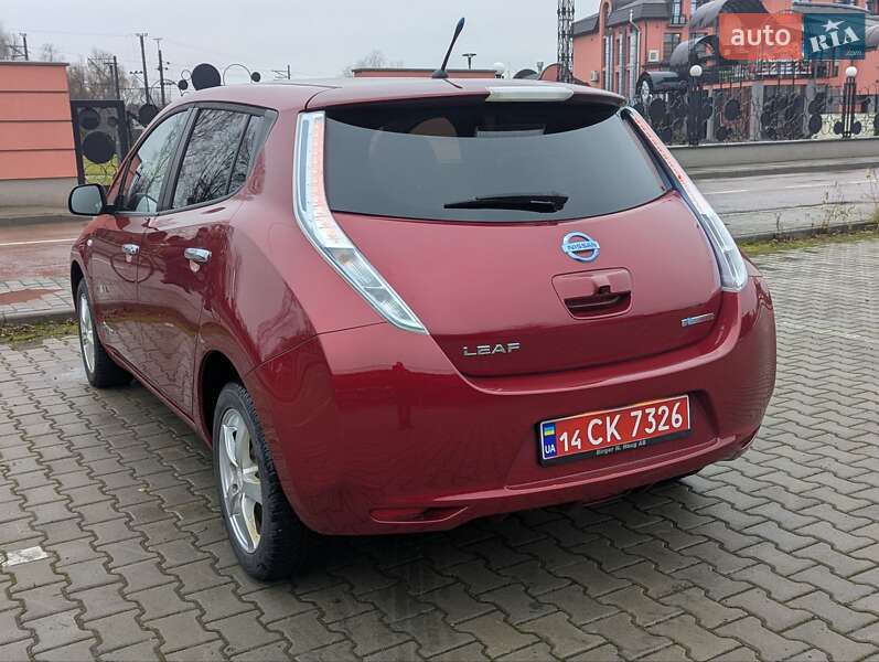 Хэтчбек Nissan Leaf 2014 в Дрогобыче