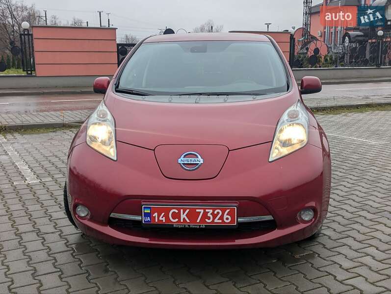 Хэтчбек Nissan Leaf 2014 в Дрогобыче